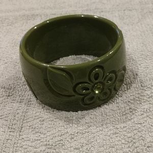 EUC Bakelite(?) Small Wide bangle bracelet